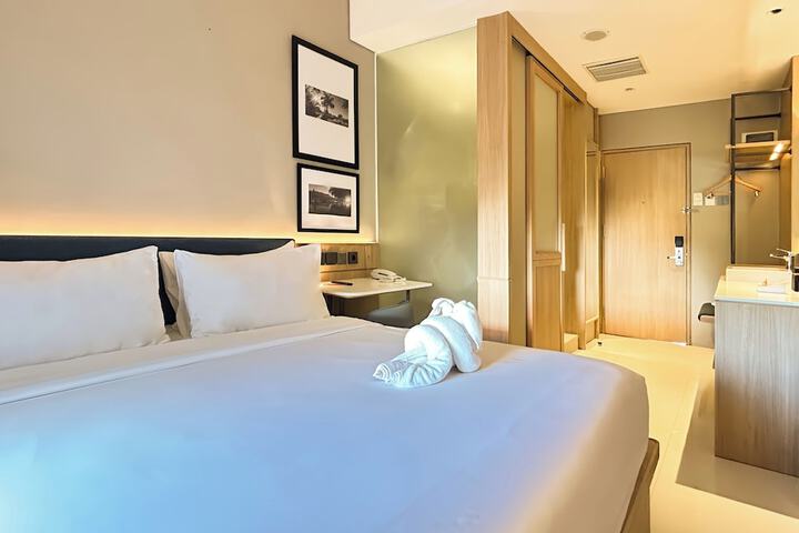 Room 12 of 51