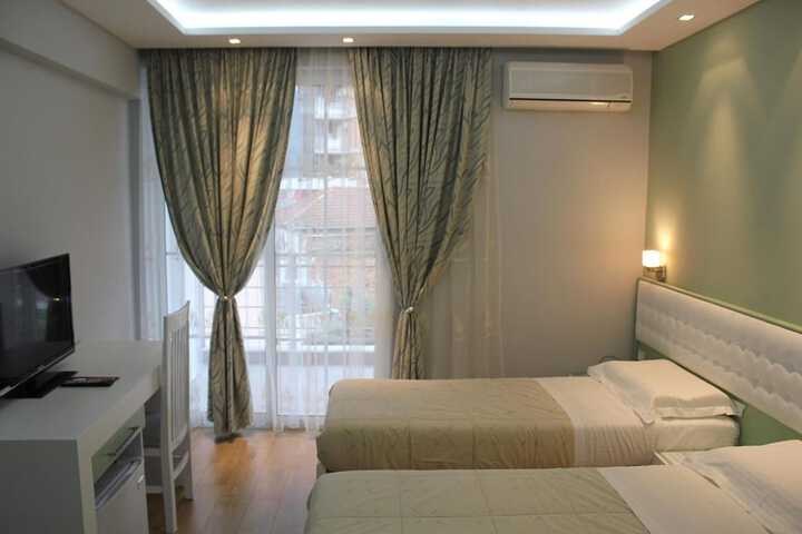Room 18 of 46