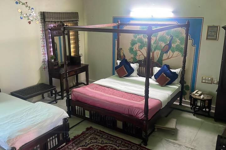 Room 5 of 46