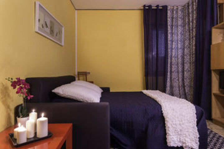 Room 812 of 871
