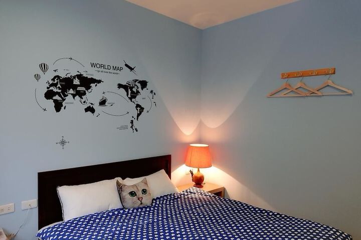 Room 14 of 28