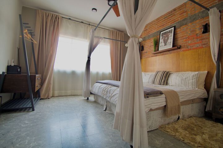 Room 18 of 40