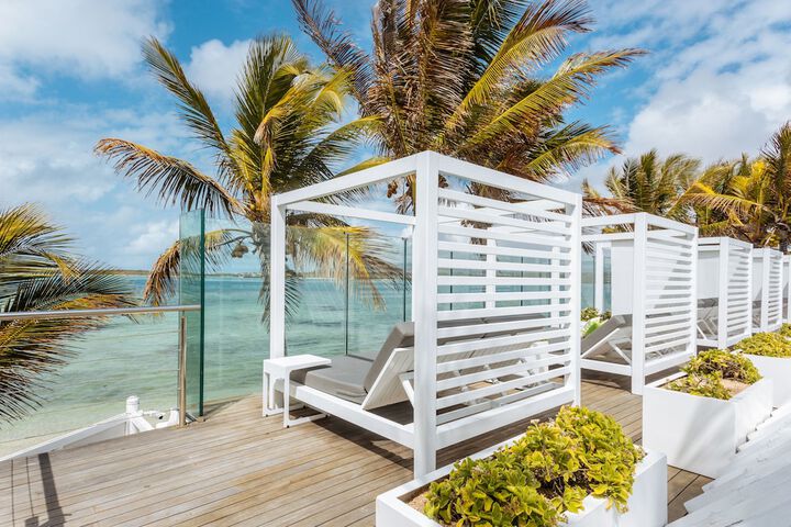 Sundeck 72 of 85