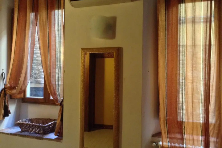 Room 2 of 14