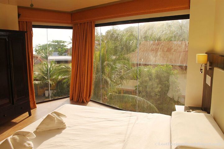 Room 16 of 65