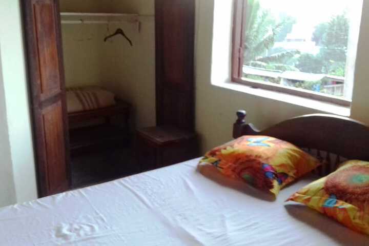 Room 16 of 33
