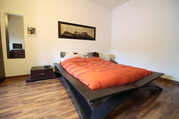 Room 12 of 26