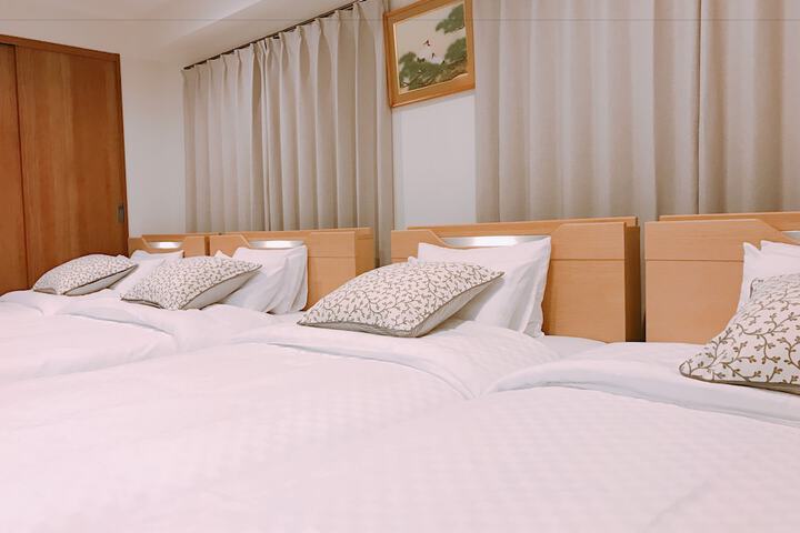 Room 25 of 51