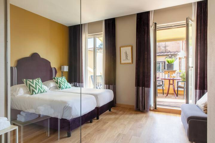 Room 25 of 162