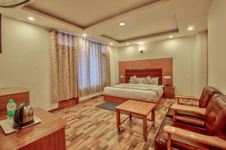 Room 8 of 23