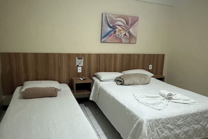 Room 27 of 90