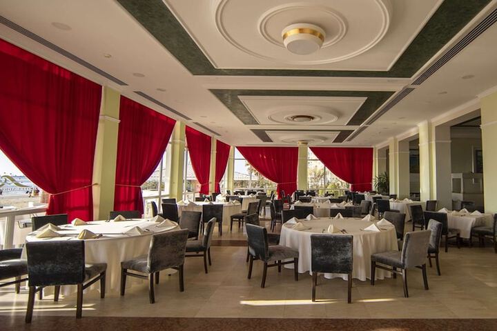 Dining 144 of 164