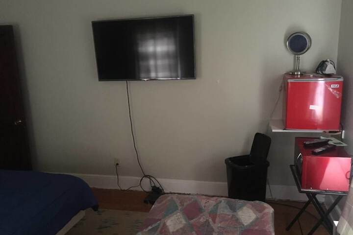 Room 2 of 11