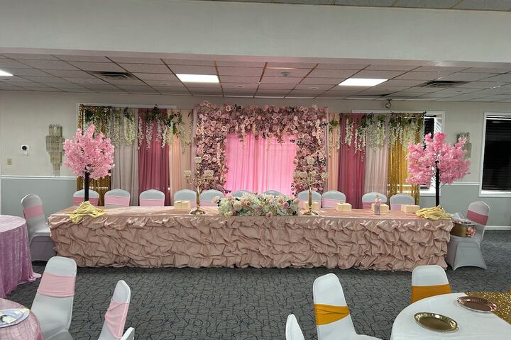 Ballroom/Hall 12 of 13