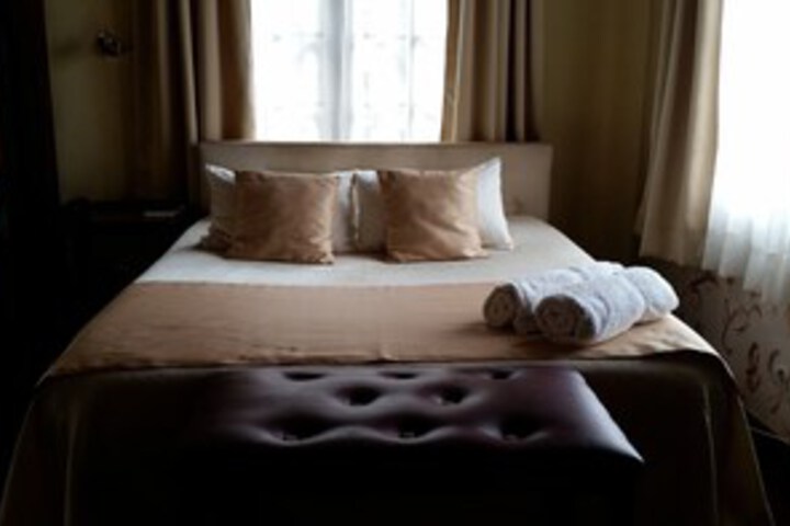 Room 15 of 23