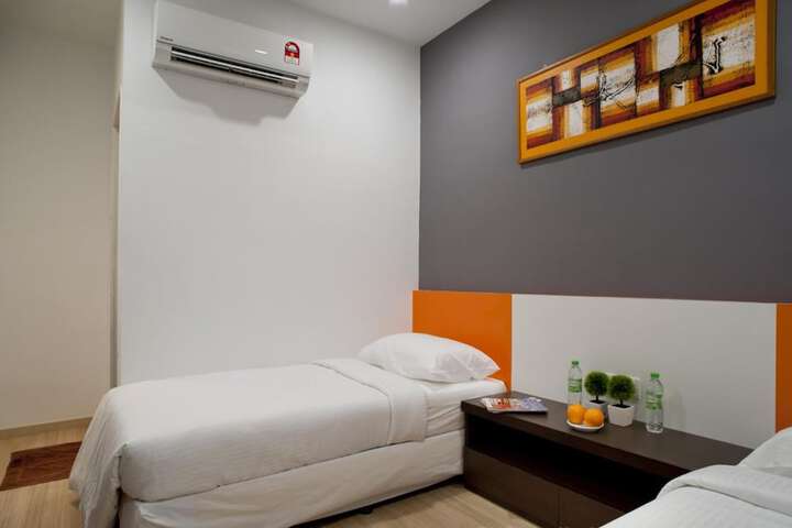 Room 19 of 48