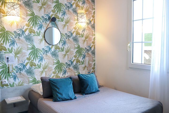 Room 42 of 72