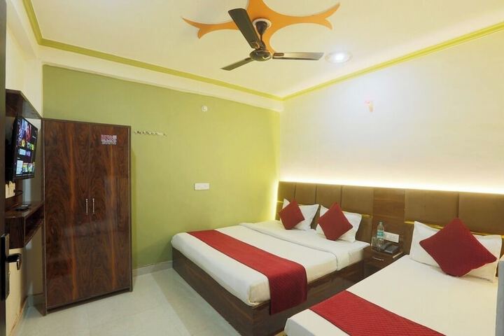 Room 33 of 78