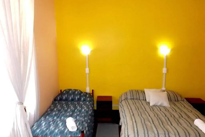 Room 6 of 15