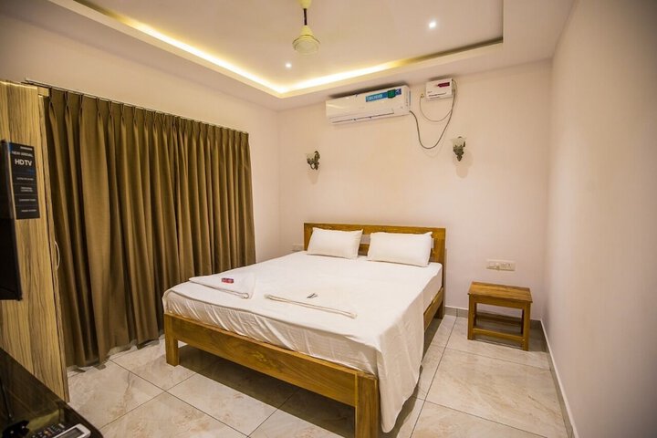 Room 3 of 12