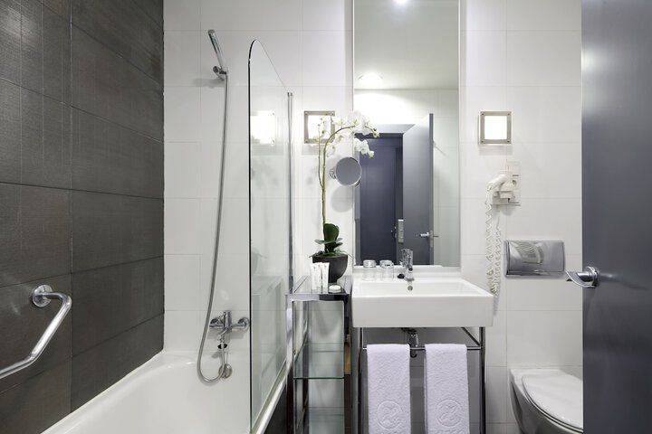 Bathroom Interior Photo