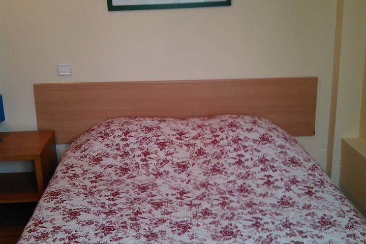 Room 2 of 16