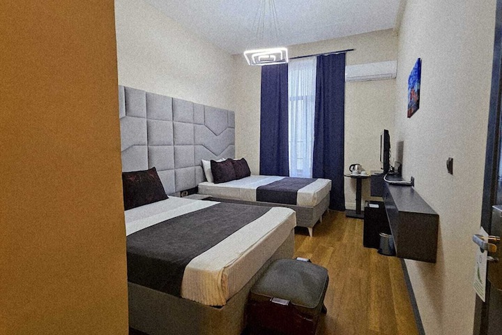 Room 123 of 204