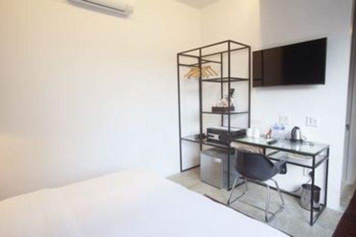 Room 42 of 89