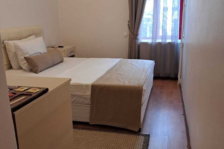 Room 12 of 39