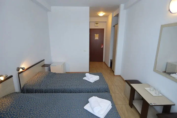 Room 3 of 12