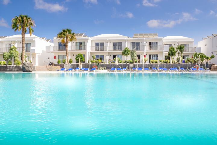 Pools & Facilities