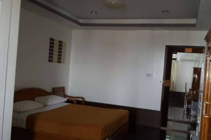 Room 10 of 51
