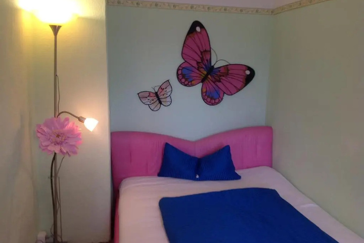 Room 7 of 24