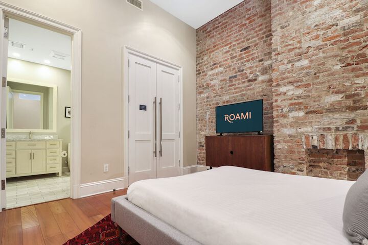 Room 9 of 146
