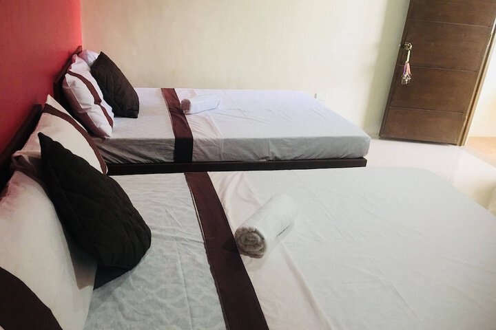 Room 8 of 25