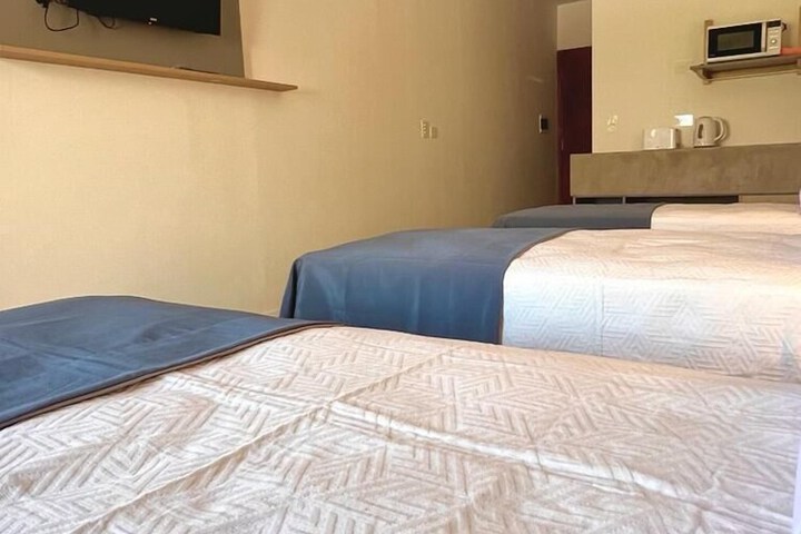 Room 28 of 60