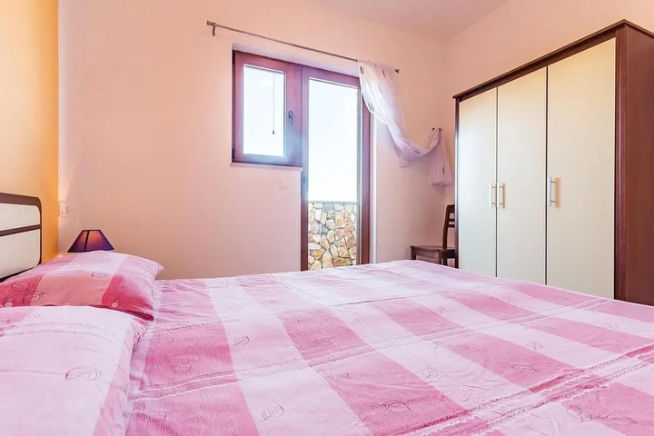 Beautiful Home in Krnica With Wifi and 3 Bedrooms