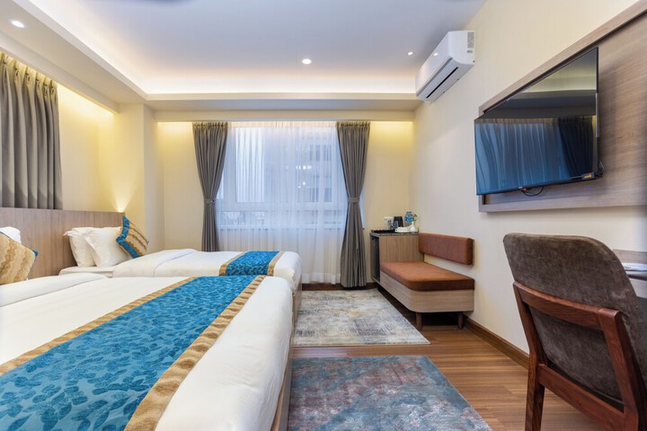 Room 6 of 55