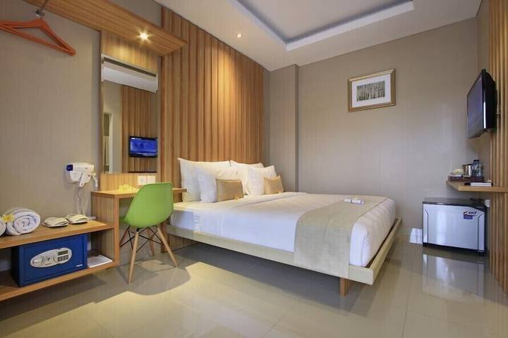Room 13 of 92