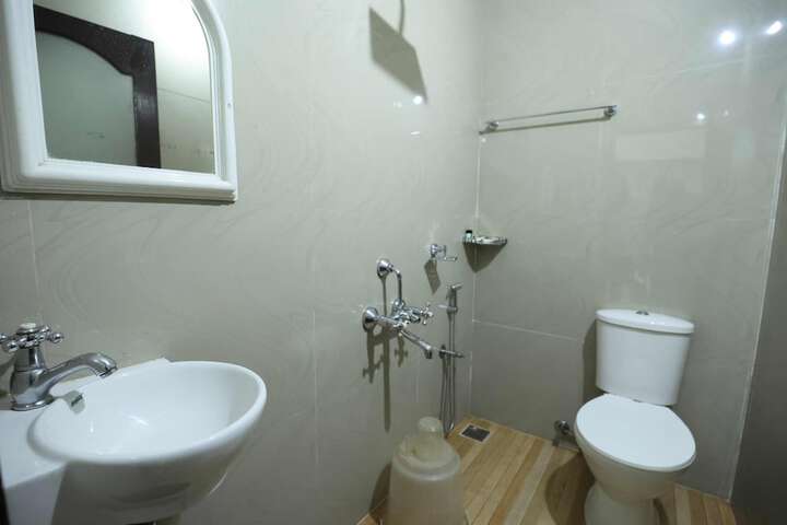 Room 20 of 35