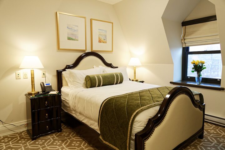 Room 16 of 79