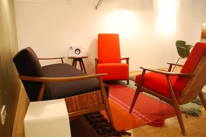 Entrance & Lobby