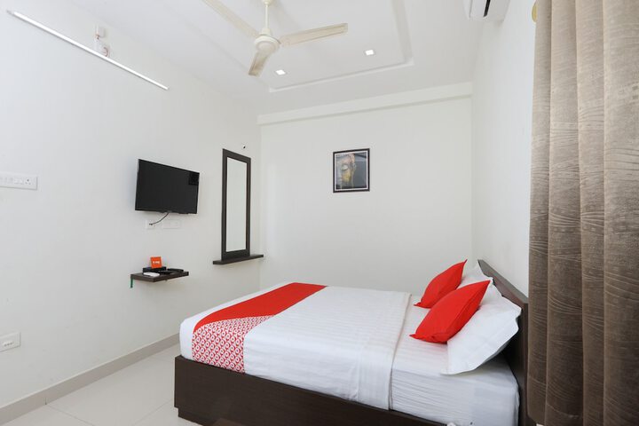 Room 6 of 20