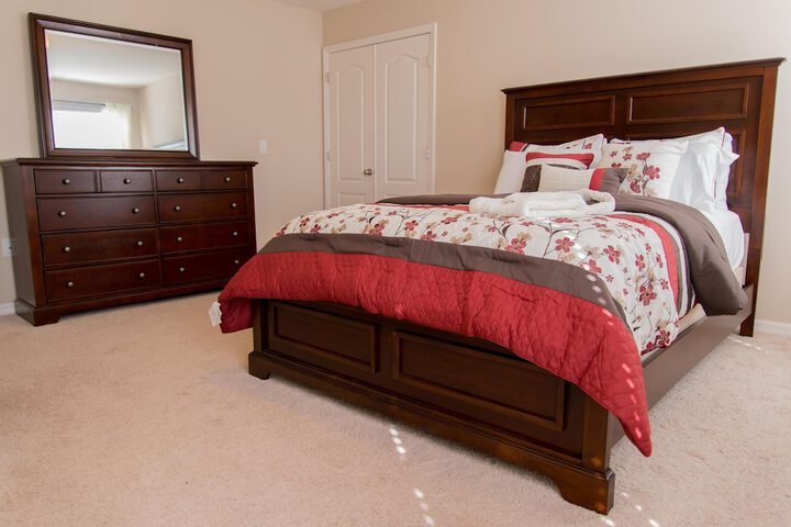 Room 6 of 42