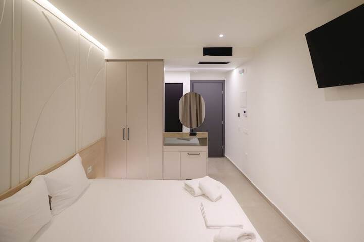 Room 19 of 44