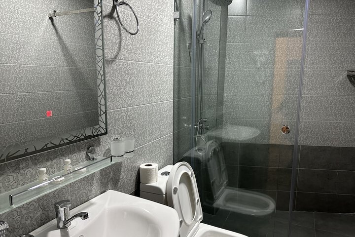 Room 44 of 69