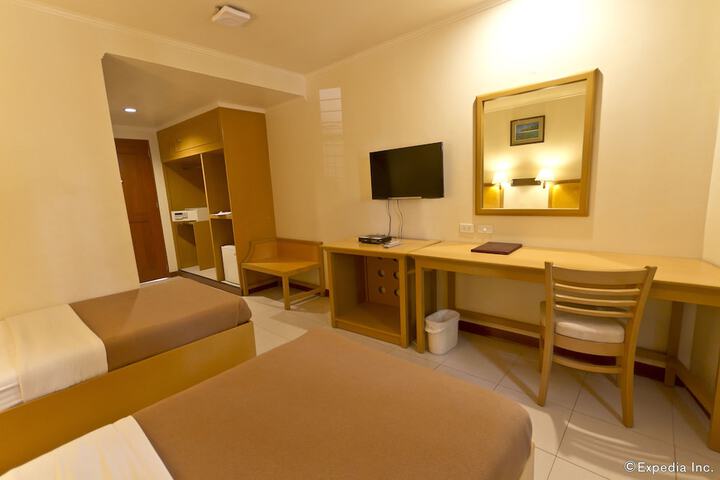 Room 14 of 60