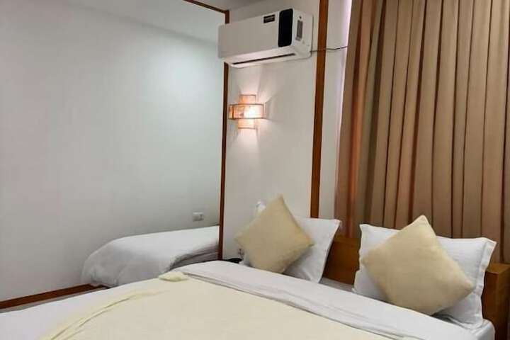 Room 11 of 42