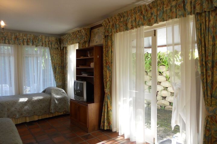 Room 42 of 61