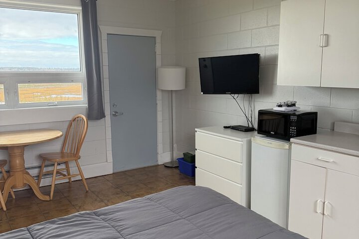 Room 16 of 40